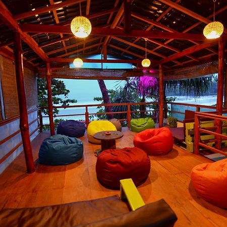 高尔 Palm Leaf Surf Cafe酒店 外观 照片